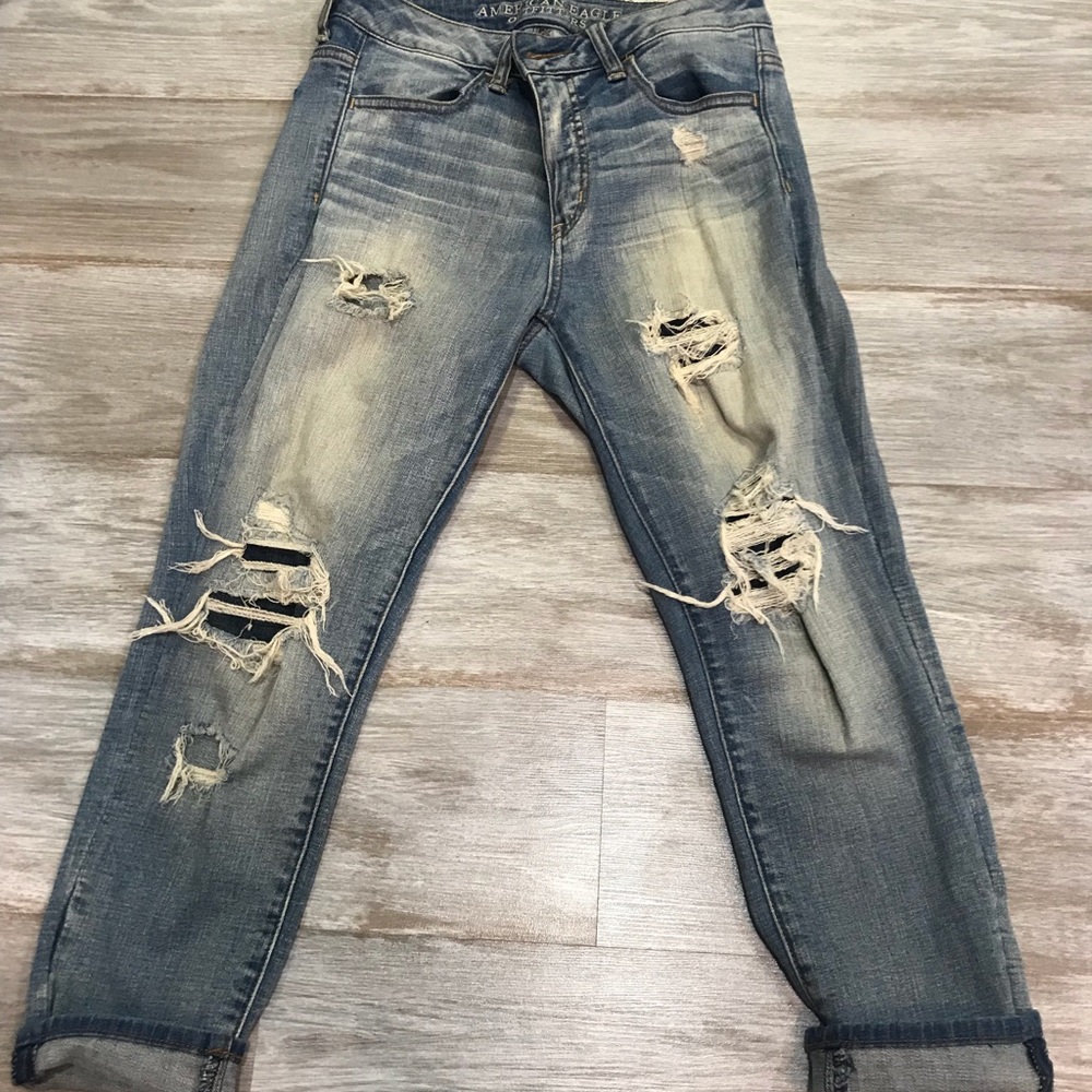 American eagle jeans high rise begging crop size 6